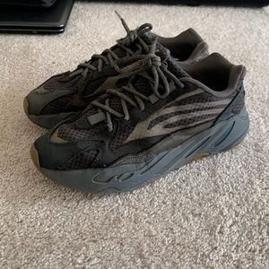 Yeezy 700